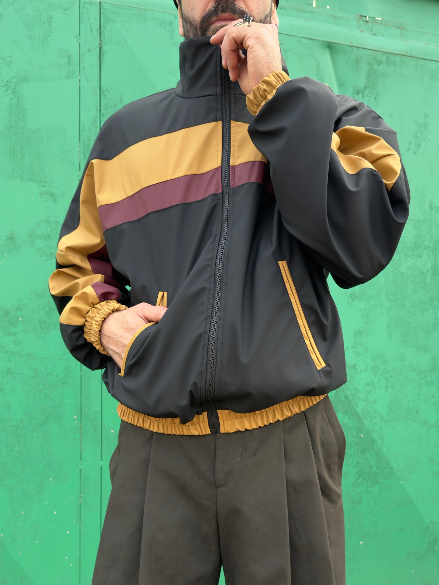 BOMBER RIGHE RAINS